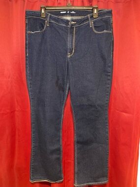 Old Navy Mid-Rise Bootcut Jeans (OIL STAIN) Size 16 Short